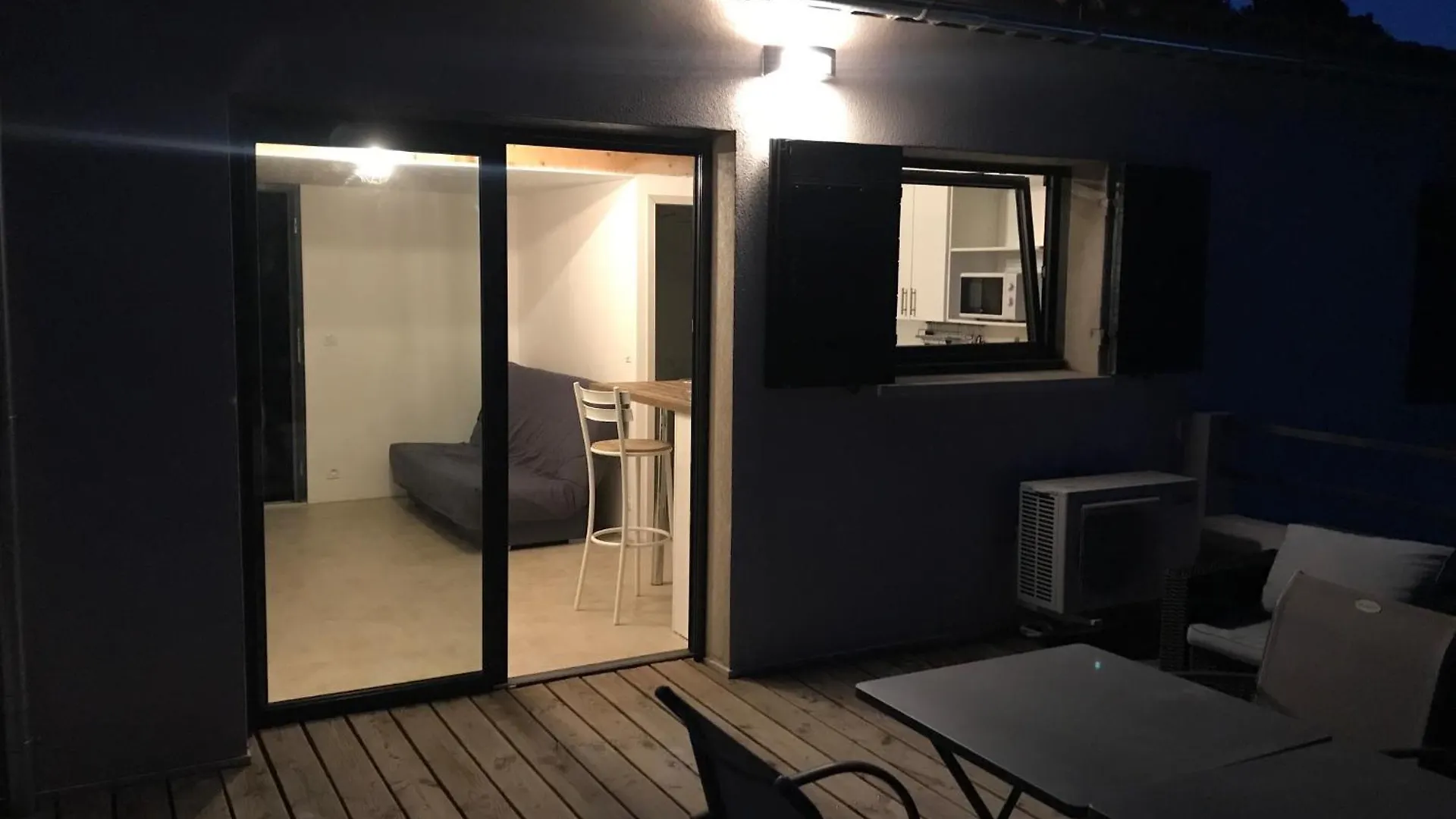 Studio Au Calme, Grande Terrasse Avec Vue Vallee Ginasservis アパート